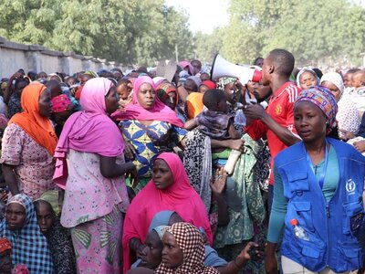 people at WFP distribution